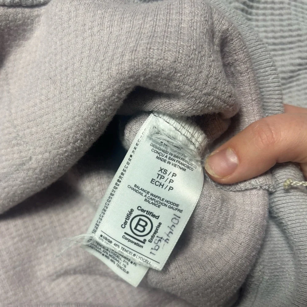 Athleta Balance Waffle Knit Cropped Hoodie in Tinsel Lilac Purple size XS
